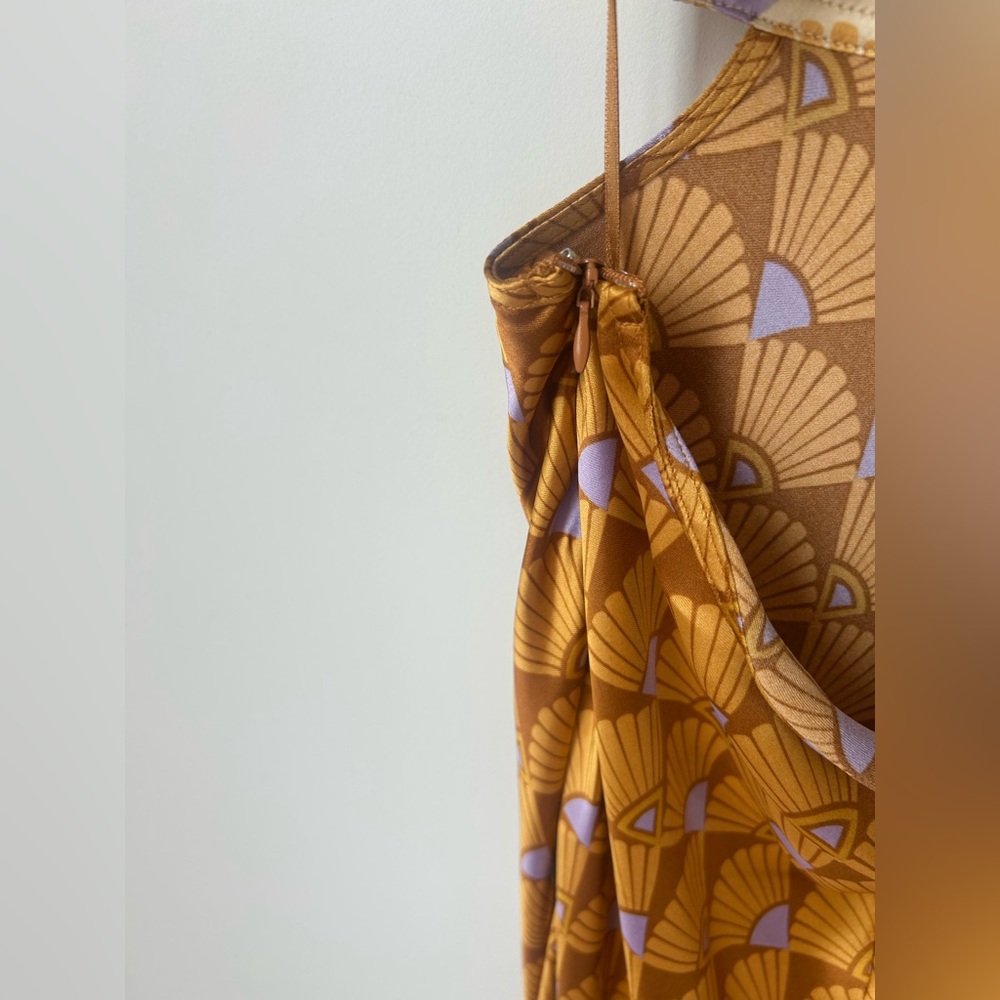 Viral House of Harlow 1960 Gold Patterned Cut Out Midi Dress - Picture 6 of 6